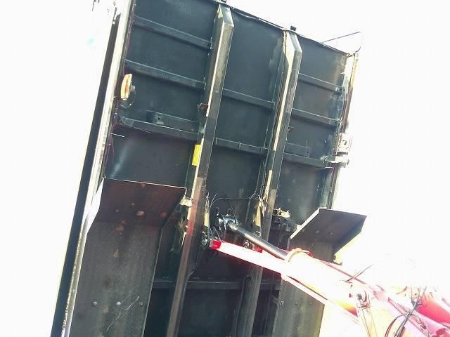 MITSUBISHI FUSOU FIGHTER 2013 Image 31