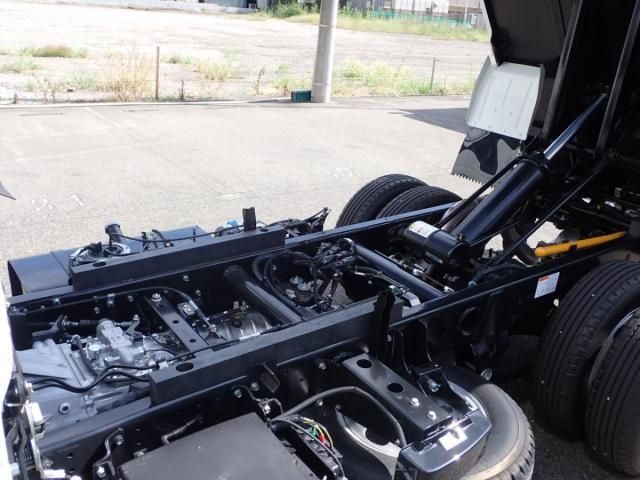 MITSUBISHI CANTER 2025 Image 31