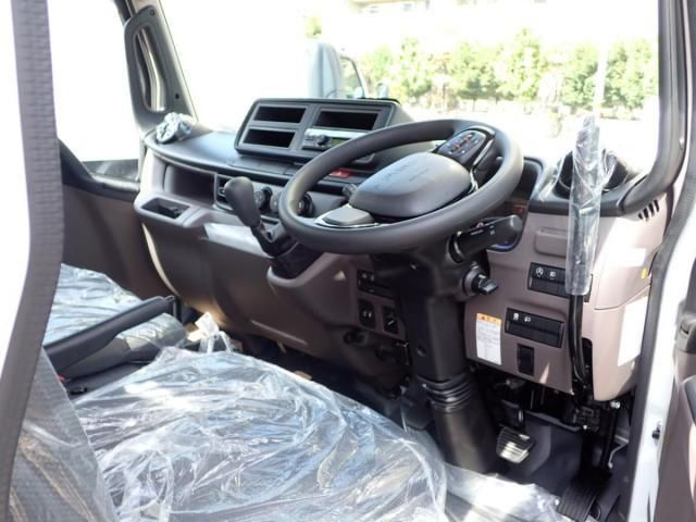 MITSUBISHI CANTER 2025 Image 31