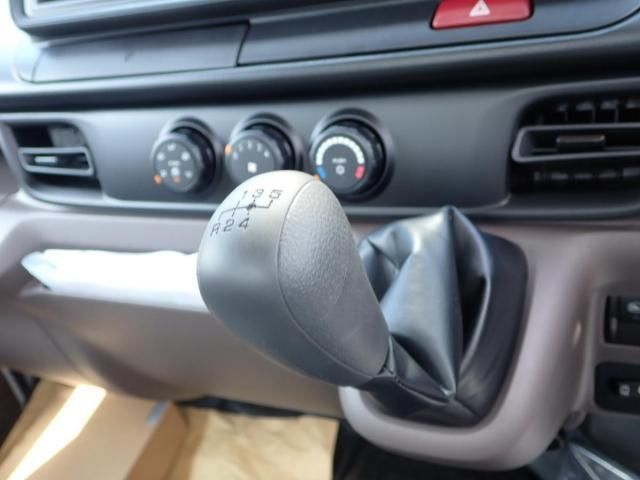 MITSUBISHI CANTER 2025 Image 31