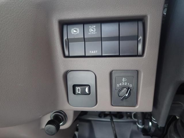 MITSUBISHI CANTER 2025 Image 31