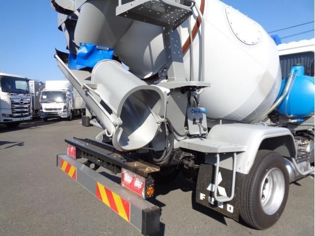 MITSUBISHI FUSOU FIGHTER 2025 Image 31