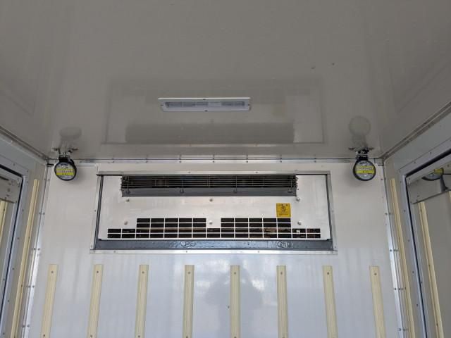 MITSUBISHI CANTER 2020 Image 31