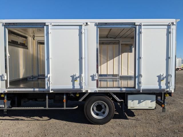 MITSUBISHI CANTER 2020 Image 31