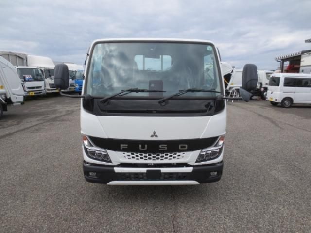 MITSUBISHI CANTER 2024 Image 31