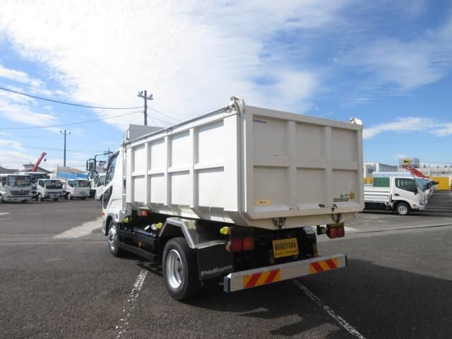 MITSUBISHI FUSOU FIGHTER 2014 Image 31