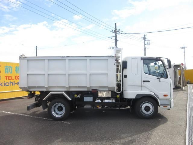 MITSUBISHI FUSOU FIGHTER 2014 Image 31