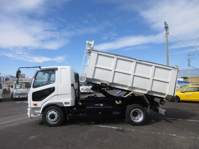 MITSUBISHI FUSOU FIGHTER 2014 Image 31