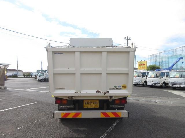 MITSUBISHI FUSOU FIGHTER 2014 Image 31