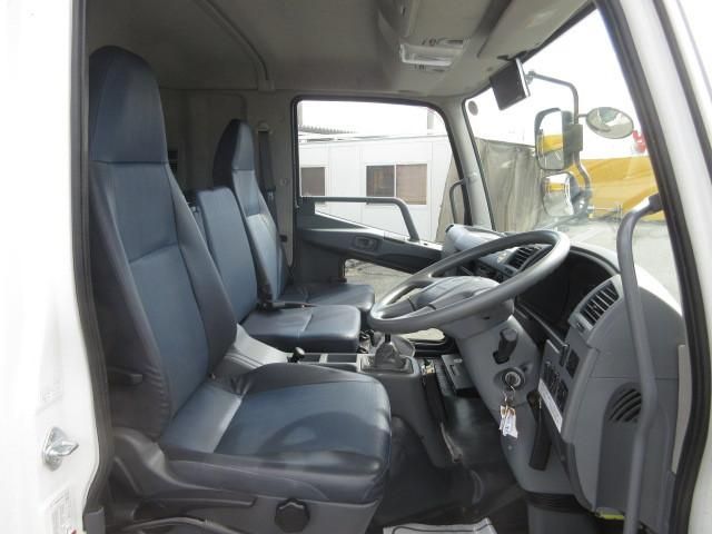 MITSUBISHI FUSOU FIGHTER 2014 Image 31