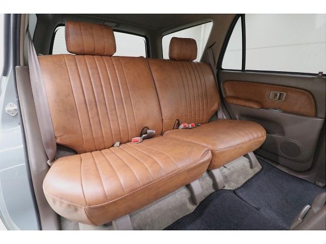 TOYOTA HILUXSURF WAGON 4WD 2001 Image 31