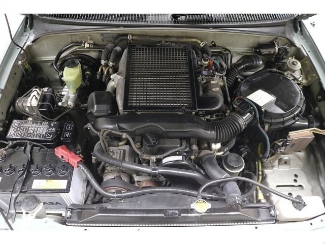 TOYOTA HILUXSURF WAGON 4WD 2001 Image 31