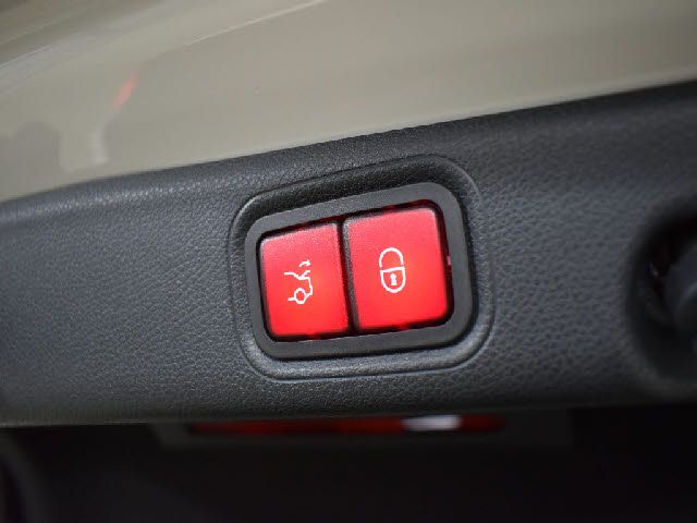 MERCEDES BENZ E CLAS 2020 Image 31