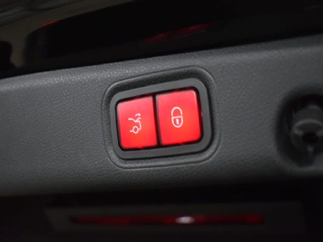 MERCEDES BENZ E CLAS 2020 Image 31