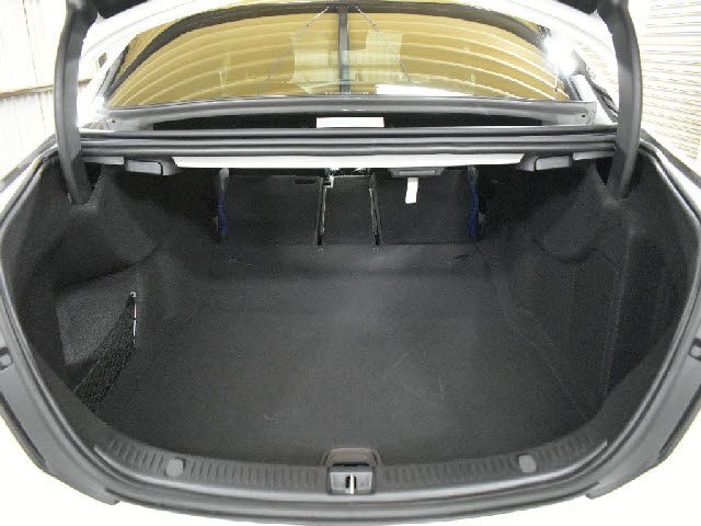 MERCEDES BENZ E CLAS 2020 Image 31