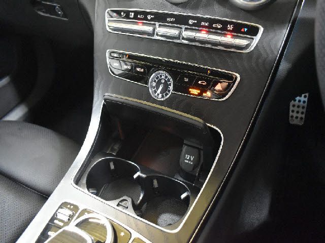 MERCEDES BENZ C CLAS 2017 Image 31