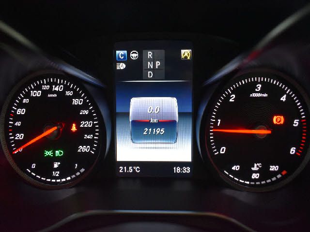 MERCEDES BENZ C CLAS 2017 Image 31