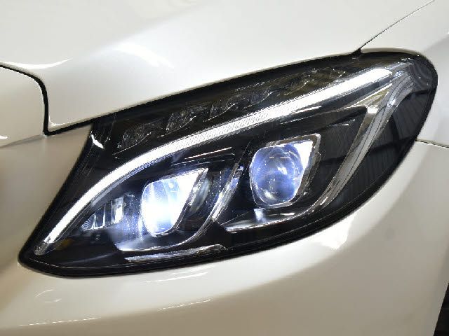 MERCEDES BENZ C CLAS 2017 Image 31