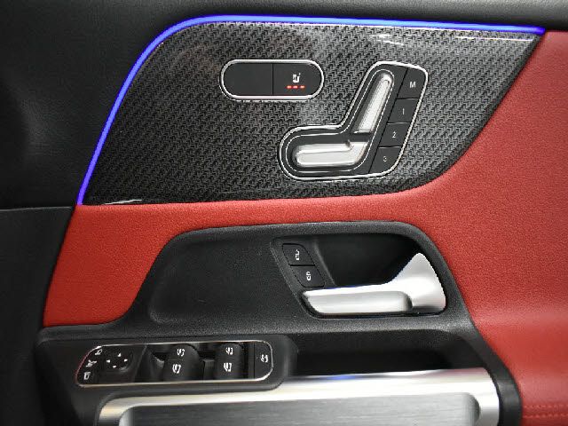 MERCEDES BENZ MERCEDES AMG GLB CLA 2023 Image 31