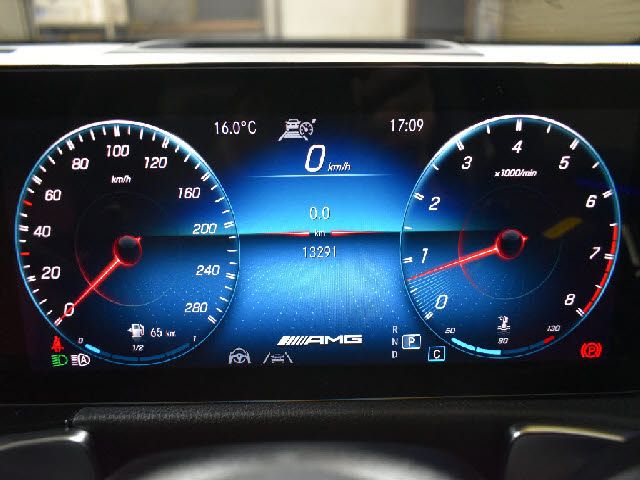 MERCEDES BENZ MERCEDES AMG GLB CLA 2023 Image 31