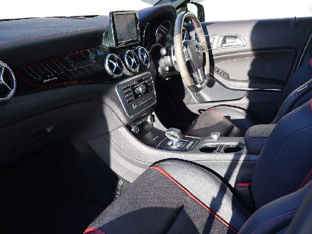 AMG GLA CLASS 2014 Image 31