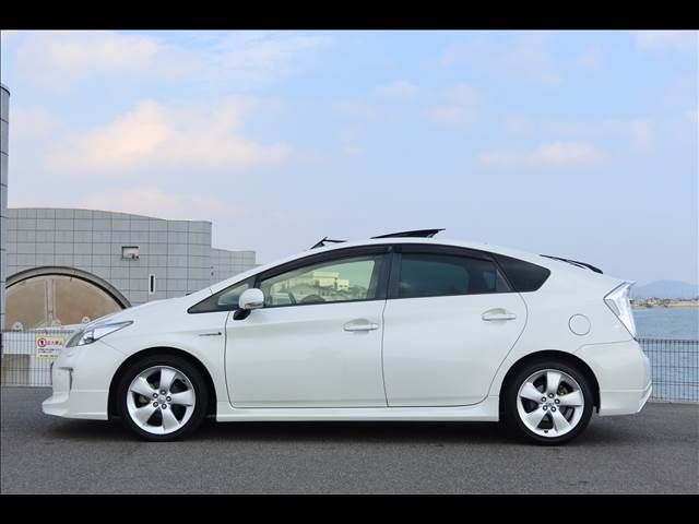 TOYOTA PRIUS 2013 Image 31