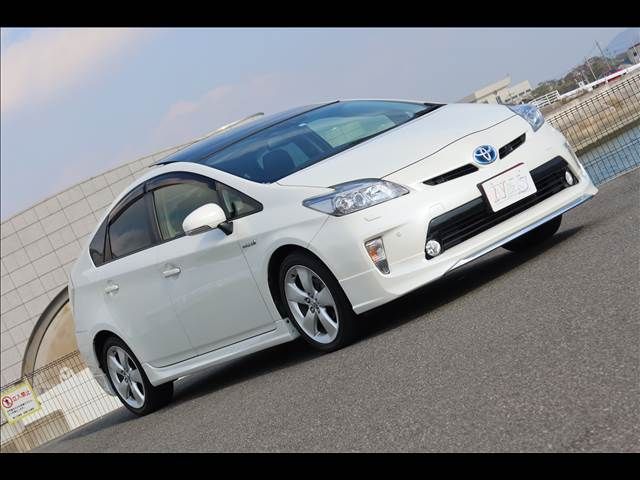 TOYOTA PRIUS 2013 Image 31