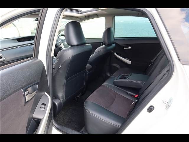 TOYOTA PRIUS 2013 Image 31