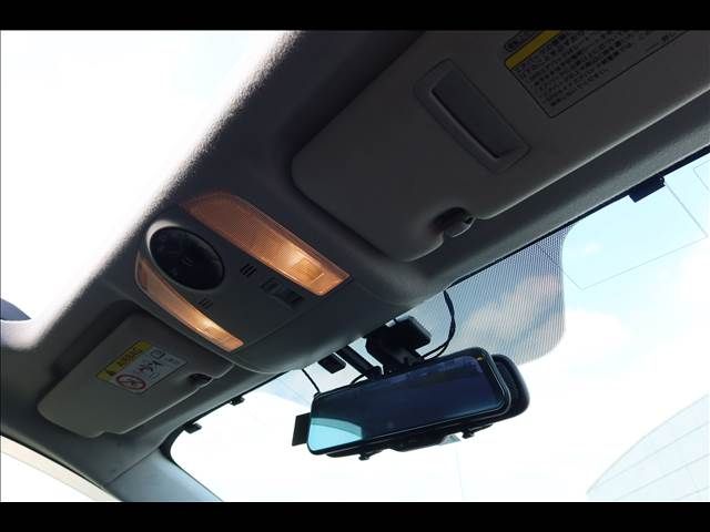 TOYOTA PRIUS 2013 Image 31