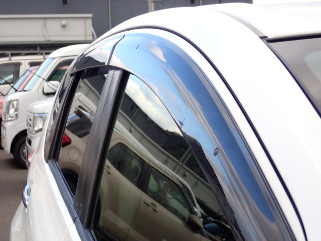 NISSAN NOTE 2018 Image 31