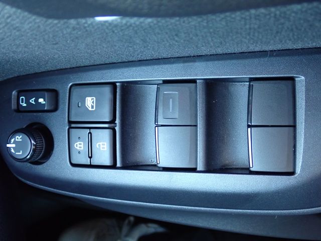 TOYOTA YARIS 2021 Image 31