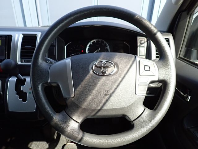 TOYOTA HIACE VAN 2WD 2020 Image 31