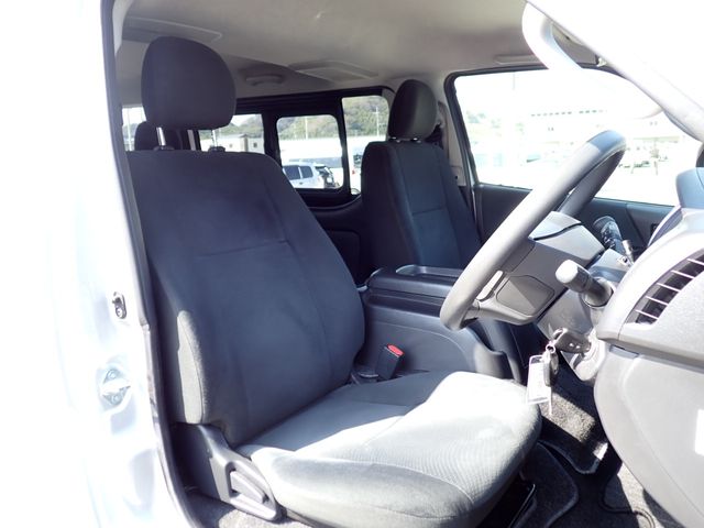 TOYOTA HIACE VAN 2WD 2020 Image 31