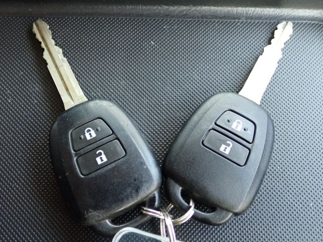 TOYOTA HIACE VAN 2WD 2020 Image 31