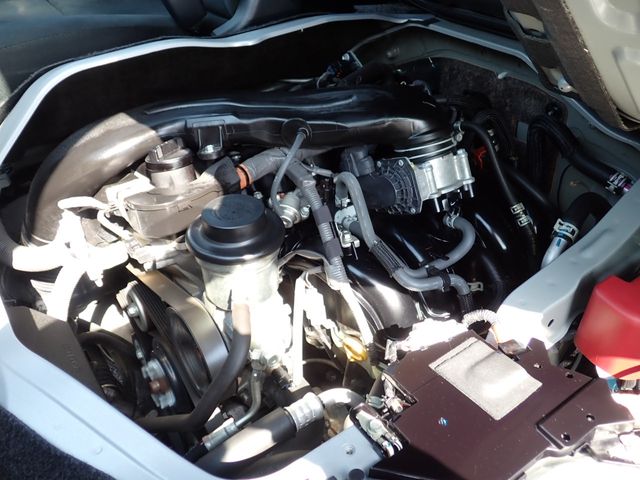 TOYOTA HIACE VAN 2WD 2020 Image 31