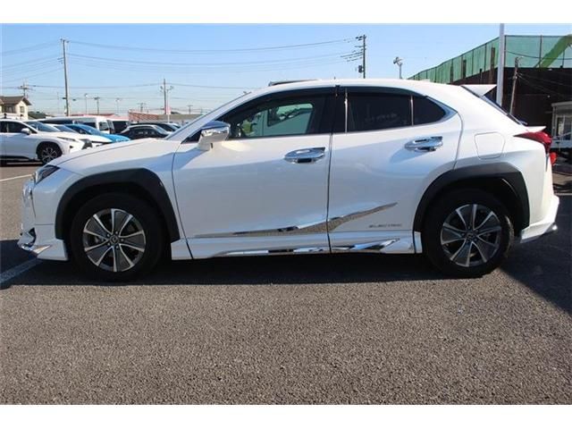 TOYOTA LEXUS UX300E 2021 Image 31