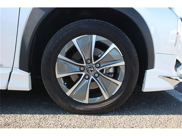 TOYOTA LEXUS UX300E 2021 Image 31