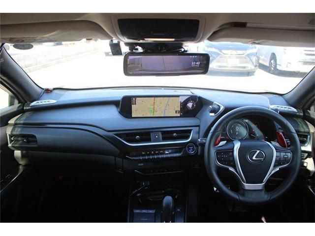 TOYOTA LEXUS UX300E 2021 Image 31