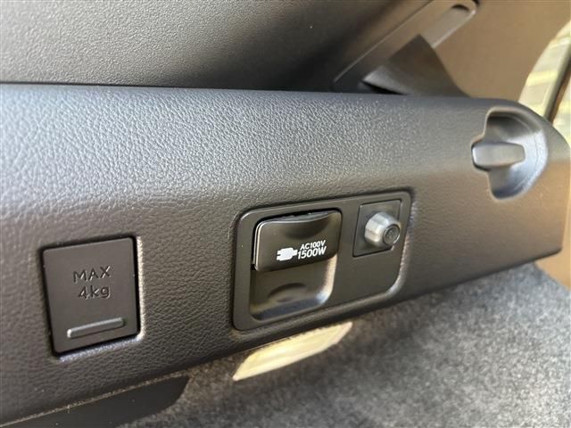 TOYOTA LEXUS UX250H 2023 Image 31