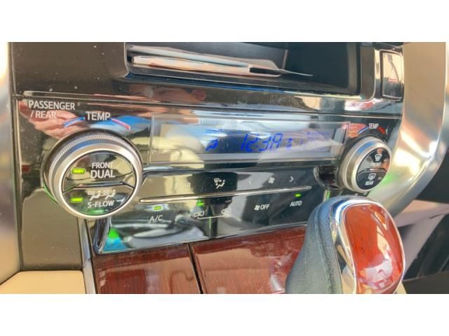 TOYOTA VELLFIRE  HYBRID 4WD 2015 Image 31