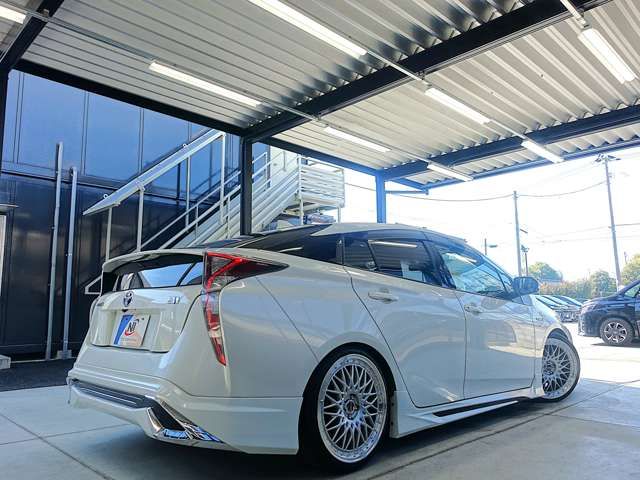 TOYOTA PRIUS 2016 Image 31