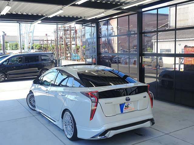 TOYOTA PRIUS 2016 Image 31