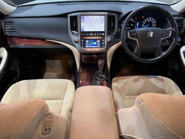 TOYOTA CROWN SEDAN HYBRID 2015 Image 31