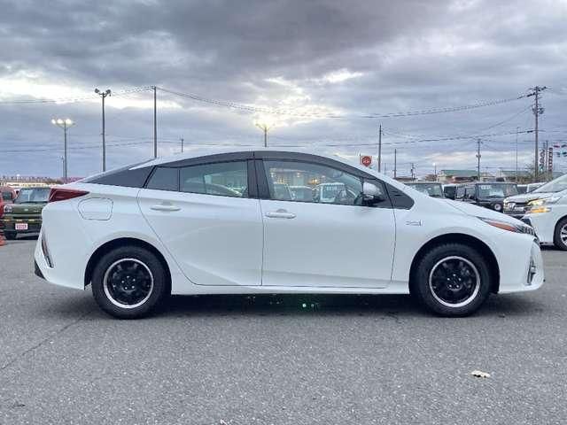 TOYOTA PRIUS PHV 2020 Image 31