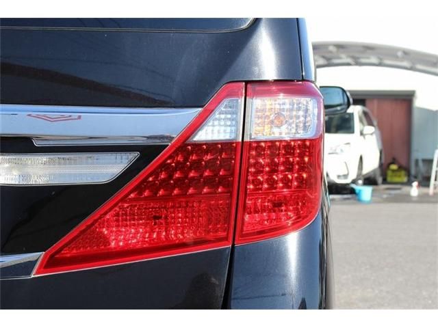 TOYOTA ALPHARD 2013 Image 31