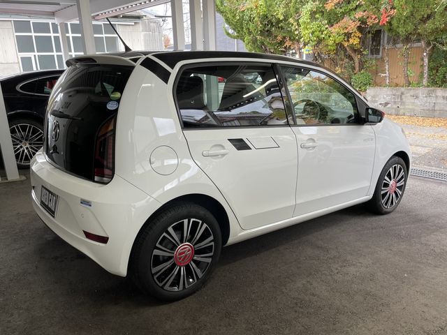 VOLKSWAGEN UP! 2019 Image 31