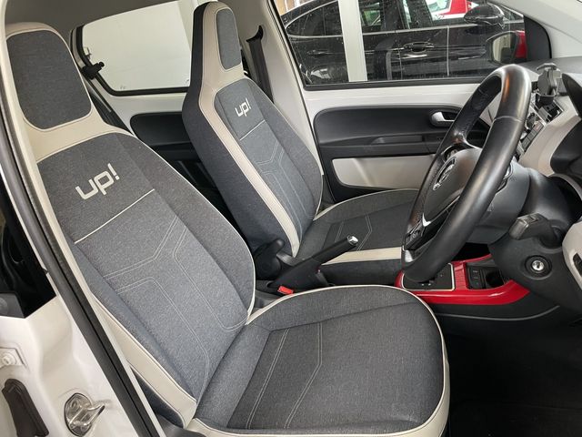VOLKSWAGEN UP! 2019 Image 31
