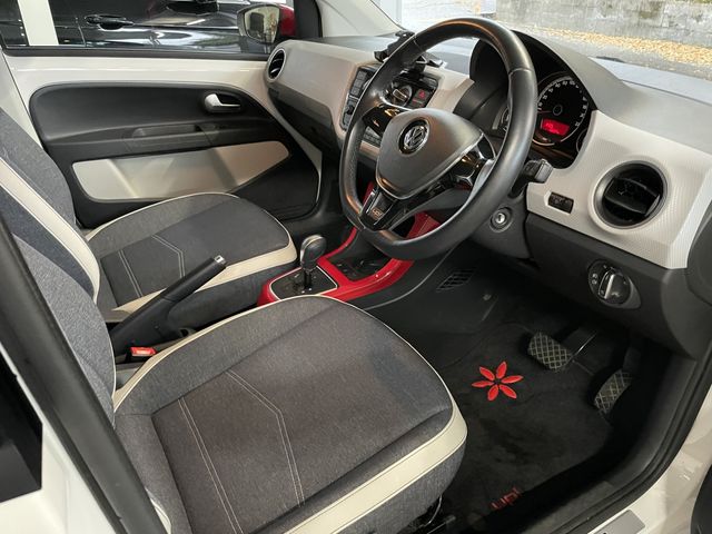 VOLKSWAGEN UP! 2019 Image 31