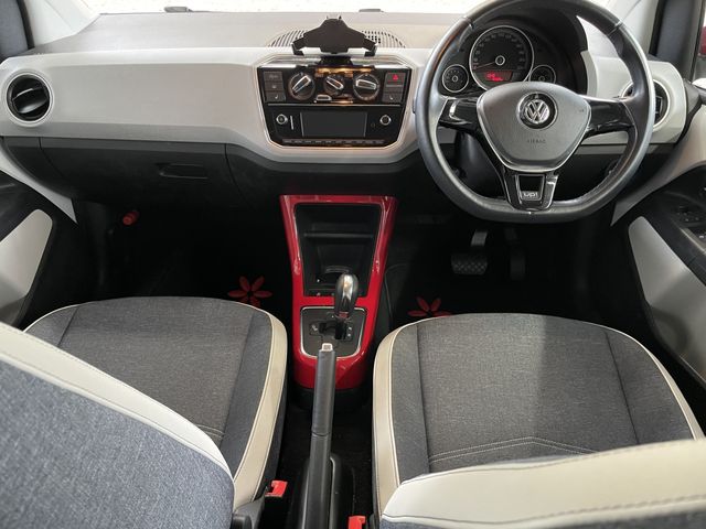 VOLKSWAGEN UP! 2019 Image 31