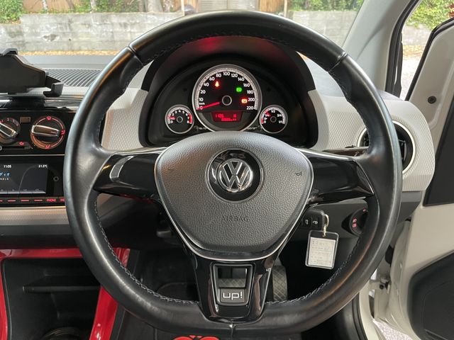 VOLKSWAGEN UP! 2019 Image 31